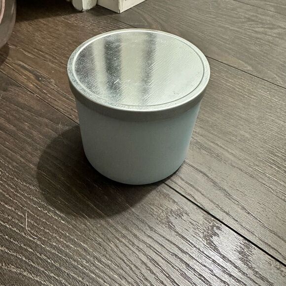 Bath & Body Works Comfort Soft Cashmere Blanket 3 Wick Candle New Hard to Find - Picture 4 of 5